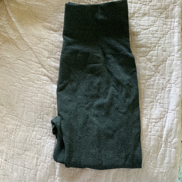 Warners‘s NWOT Gray Capri Legging, Size 2XL/3XL - Picture 1 of 2